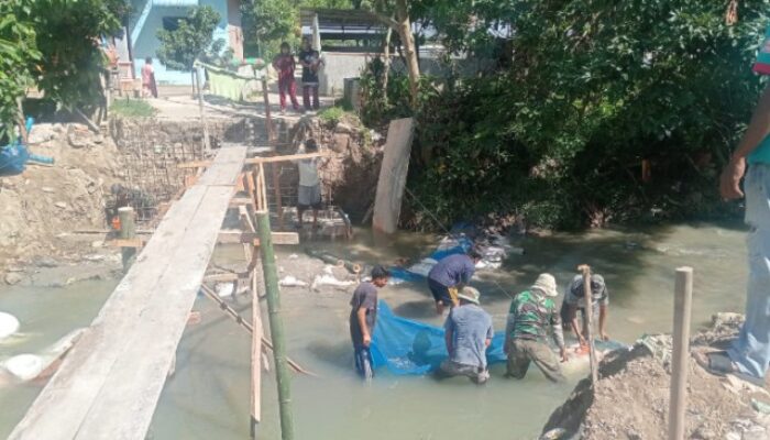 TNI dan Warga Gotong Royong Bangun Jembatan Beton di Bangun Purba, Progres Capai 4,5 Persen