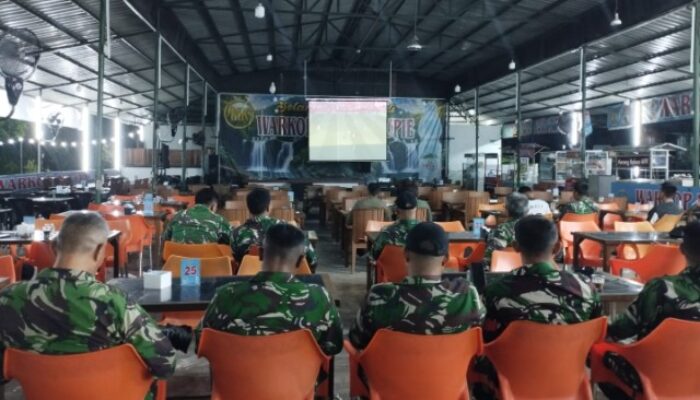 Danramil Sunggal Nobar Gembira Saksikan Kanada-Bosnia Imbang 1-1