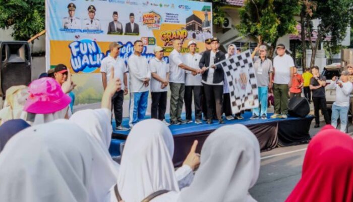 Rico Lepas Ribuan Peserta Fun Walk Pekan KHAS MUI Medan, Hadiah Umrah Jadi Daya Tarik