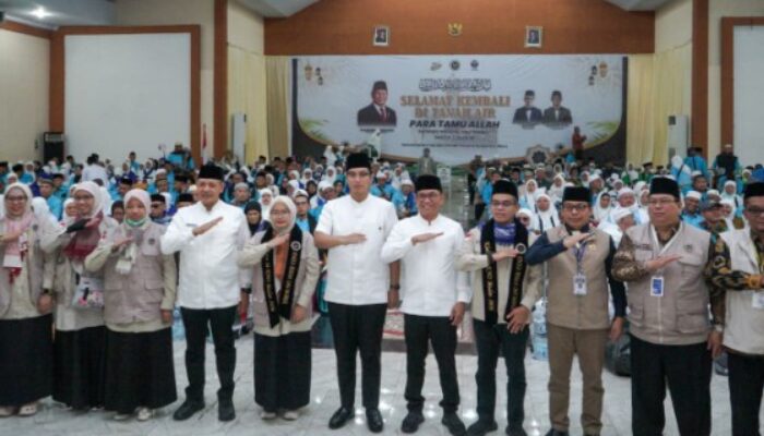 Rico-Zaki Sambut Kedatangan Jemaah Haji Kloter 14 Asal Medan