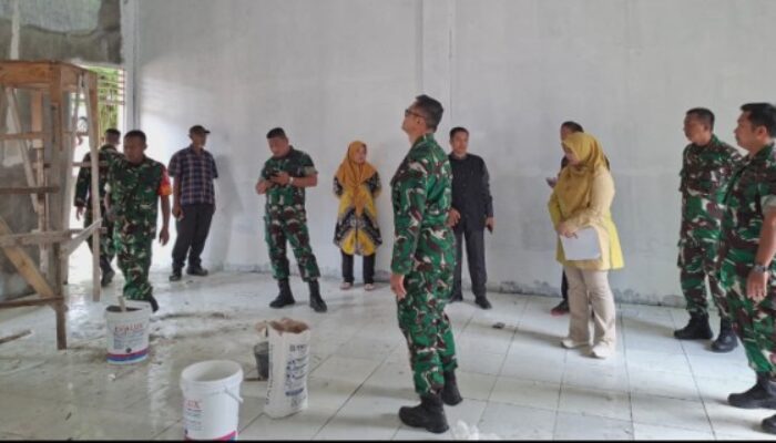 Tim Monev Tinjau Revitalisasi SMA Dipanegara Tebing Tinggi