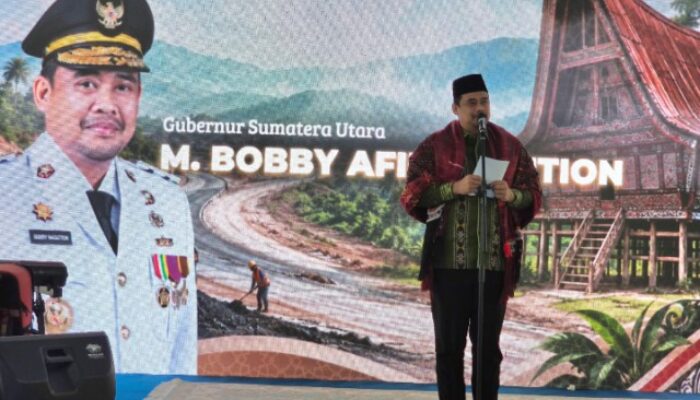 Puluhan Tahun Terisolir, Warga Sipiongot Beri Upah-upah kepada Bobby Nasution