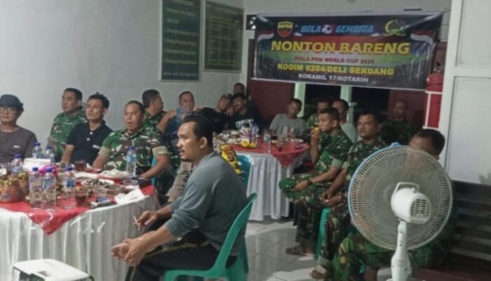 Danramil Kotarih Gelar Nobar Piala Dunia 2026