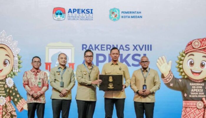 AHY Tutup Rakernas XVIII APEKSI di Medan