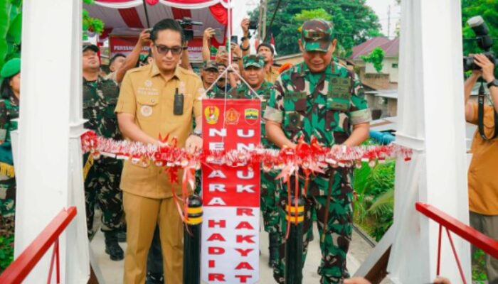 Pangdam Bersama Wali Kota Resmikan Jembatan Perintis Garuda