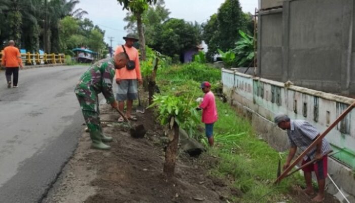 Babinsa Kodim DS Gelar Gotong Royong Sabtu Bersih di Aras Panjang