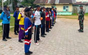 Babinsa DS Tanamkan Wasbang ke Paskibra di Tanjung Beringin