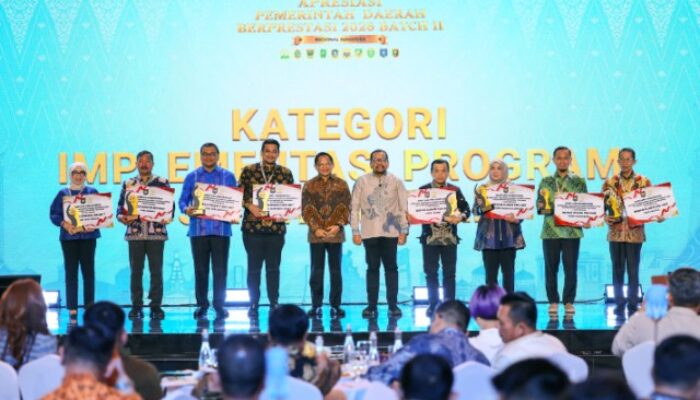 Bobby Terima Penghargaan Sumut Terbaik I Program 3 Juta Rumah