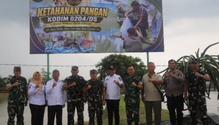Mayjen TNI Ari Aryanto Tinjau Ketahanan Pangan Kodim 0204/DS, Pantau Budidaya Ikan di Sergai