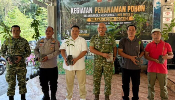 Sambut HUT ke-81 TNI, Kodim 0204/DS Tanam 1.000 Pohon di Wisata Manjile Sipispis