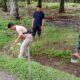 Babinsa Bersama Warga Bersihkan Parit di Bangun Purba