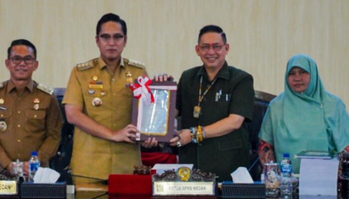 Rico Jawab Fraksi DPRD soal P-APBD Medan: Banjir hingga Medan Utara Jadi Prioritas
