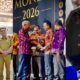 Raih Predikat Informatif, Kadis Kominfo Medan Arrahmaan Pane Terima Penghargaan KI Sumut Award 2026