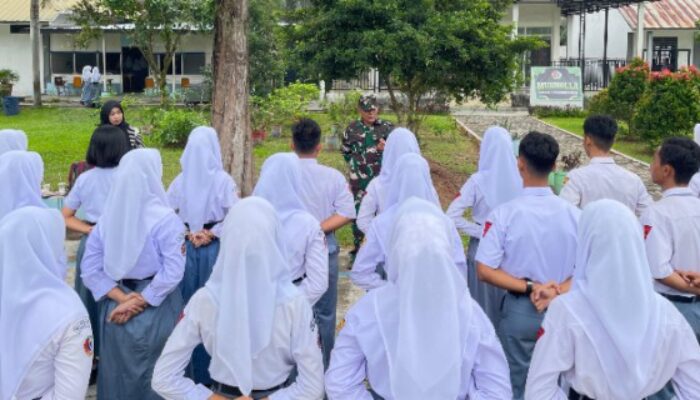 Koramil 07/PB Tanamkan Wasbang ke Pelajar SMA di Perbaungan